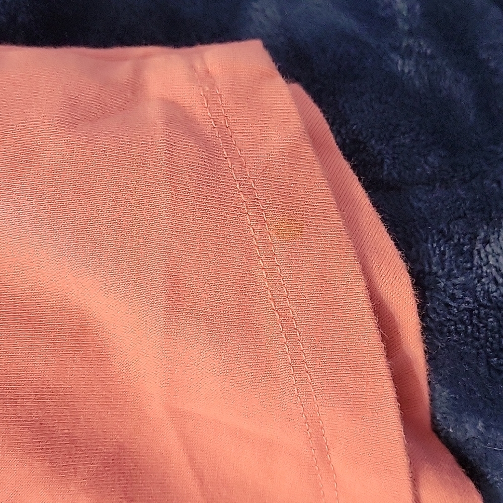 Sequin heart tee - Picture 2 of 4